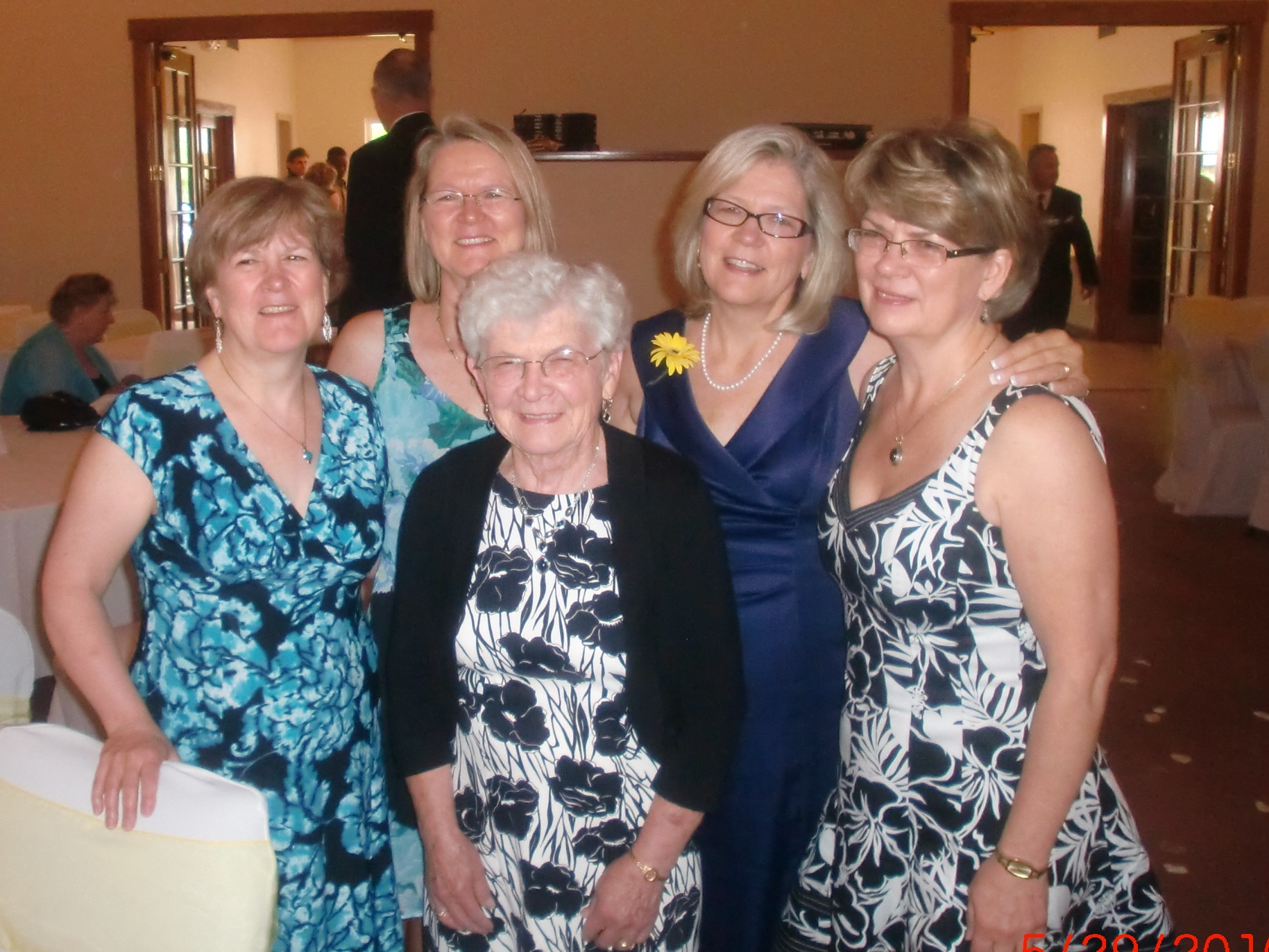 Susan, Dawn, Mom, Terri and Kristine